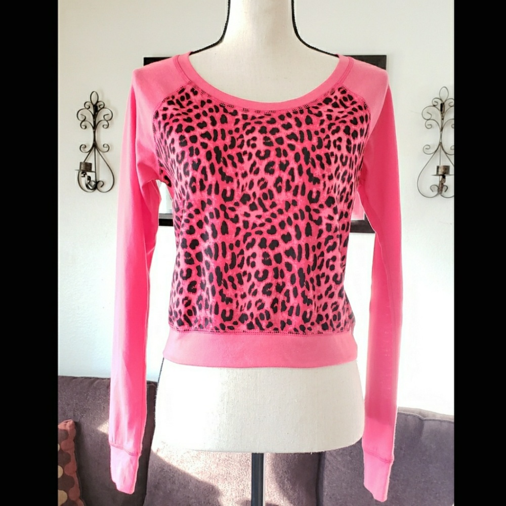 SALE!! NWT Melrose Chic Pink cheetah Sweatshirt
